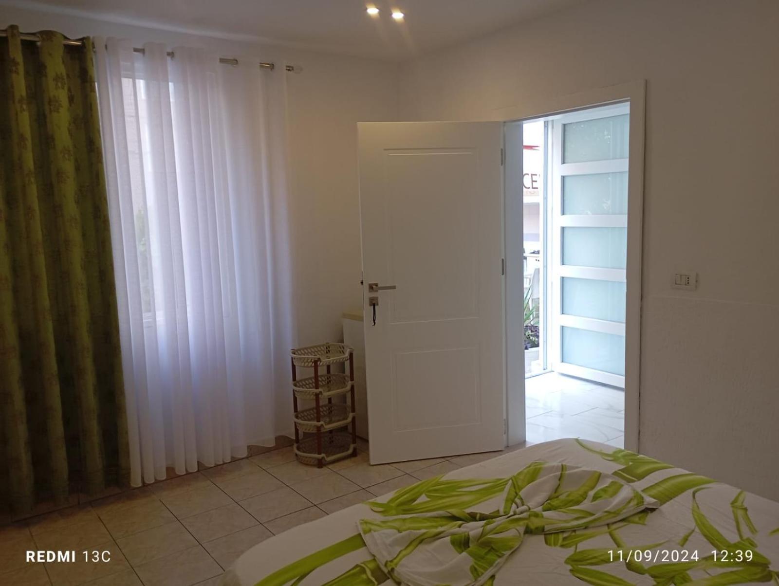 Durres Beach Rooms Luaran gambar